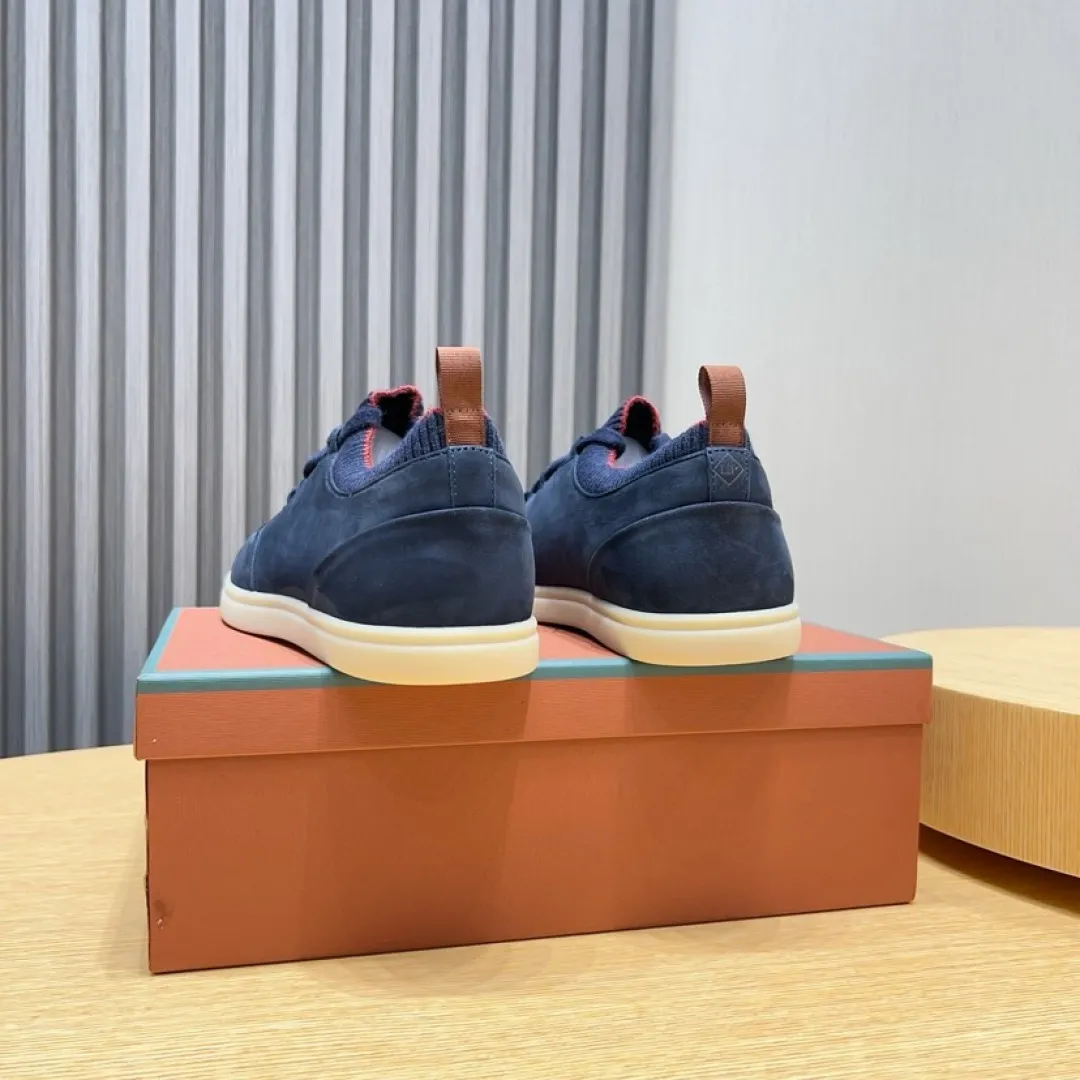 Men's men's shoes 💰P500💰[loro piana] The new moccasin shoes are popular all over the world, and the official website is selling like hotcakes. The upper is made of original first-layer cowhide and matched with original rubber soles. It is a classic. The complex craftsmanship and meticulous structure make the shoes light and soft, allowing you to walk comfortably and freely. Perfect for summer wear. Yardage: 38-45. (45 is custom-made and cannot be returned or exchanged)